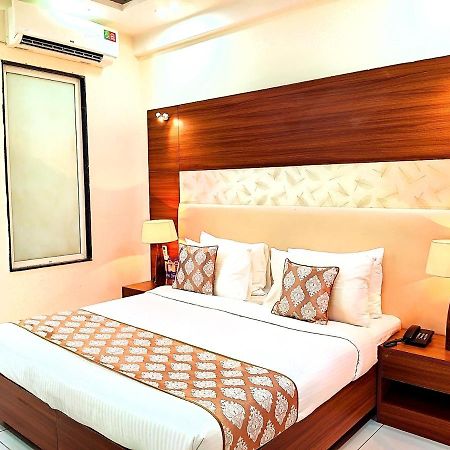 Hotel When In Gurgaon - Opposite To Artemis Hospital Exterior foto