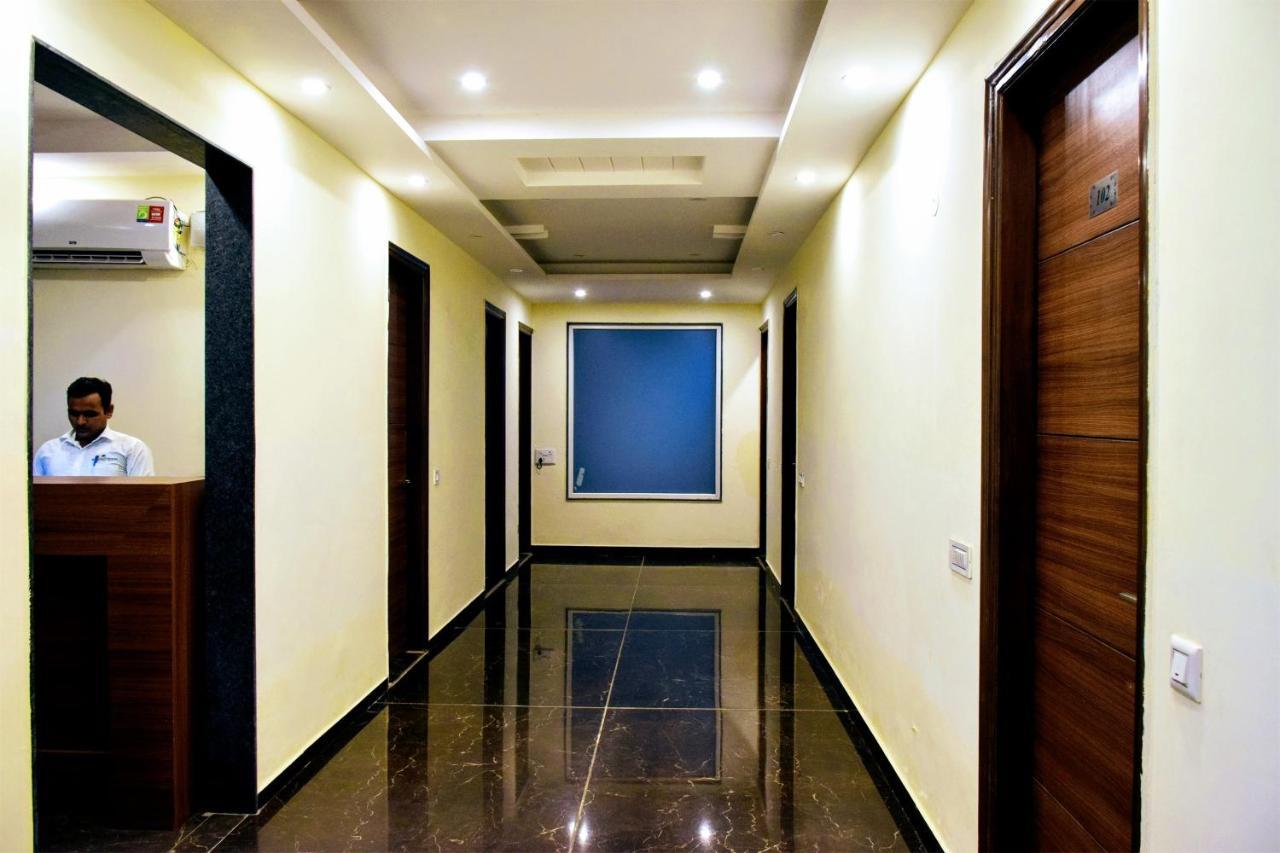 Hotel When In Gurgaon - Opposite To Artemis Hospital Exterior foto