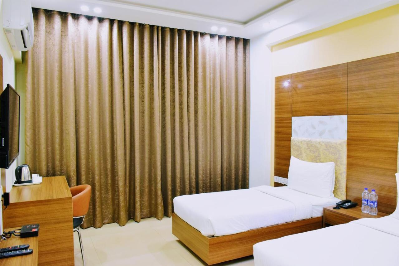 Hotel When In Gurgaon - Opposite To Artemis Hospital Exterior foto